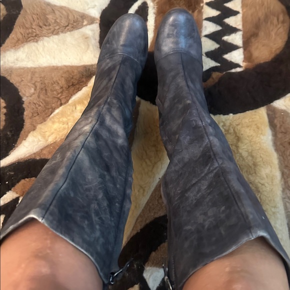 Authentic UGG RARE  Distressed  bluish Greyish Beautiful Wedge Boots 8 1/2 - 9 🎉 - Picture 4 of 14